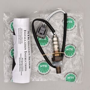 GENUINE NTK LAMBDA SENSOR / O2 SENSOR (NGK 6400) OZA623-C2